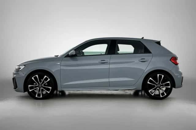 Audi A1 (2024) thumbnail 2