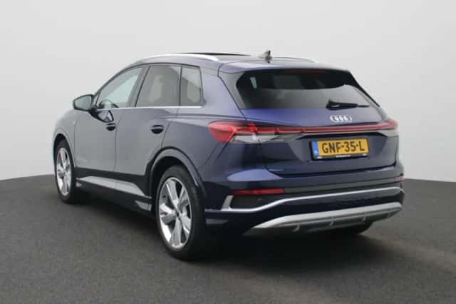 Audi Q4 e-tron (2024) thumbnail 3