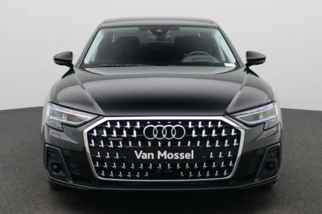 Audi A8 (2024) thumbnail 2