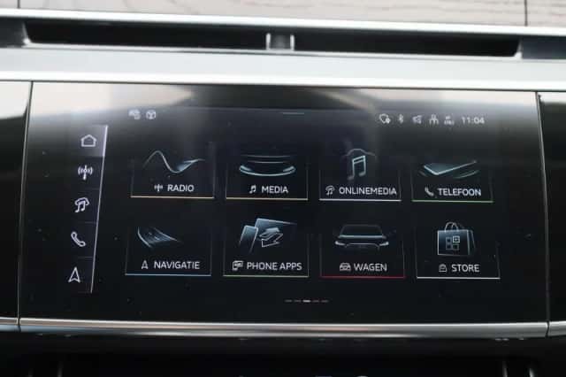 Audi A8 (2024) thumbnail 29