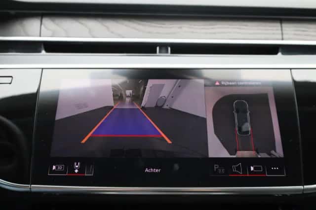 Audi A8 (2024) thumbnail 36