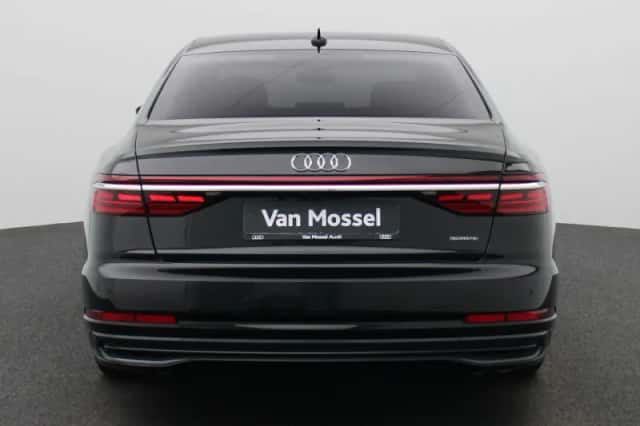Audi A8 (2024) thumbnail 5