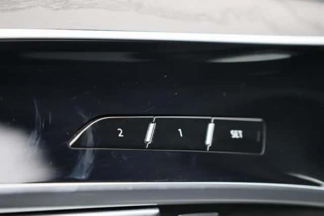 Audi A8 (2024) thumbnail 41