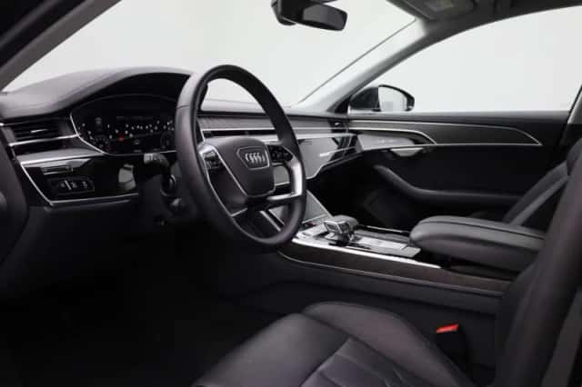 Audi A8 (2024) thumbnail 43