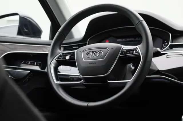 Audi A8 (2024) thumbnail 49