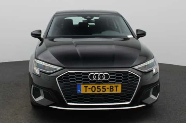 Audi A3 (2023) thumbnail 3