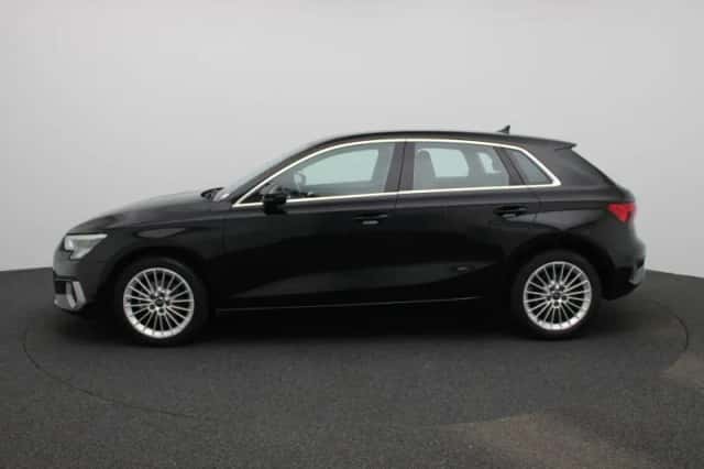 Audi A3 (2023) thumbnail 4
