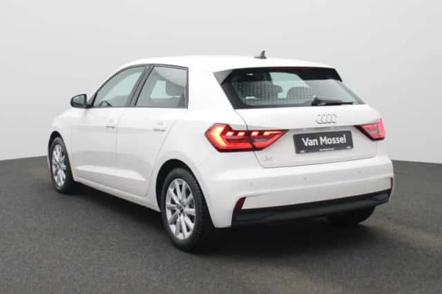 Audi A1 (2025) thumbnail 2