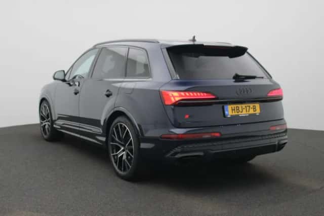 Audi Q7 (2025) thumbnail 3