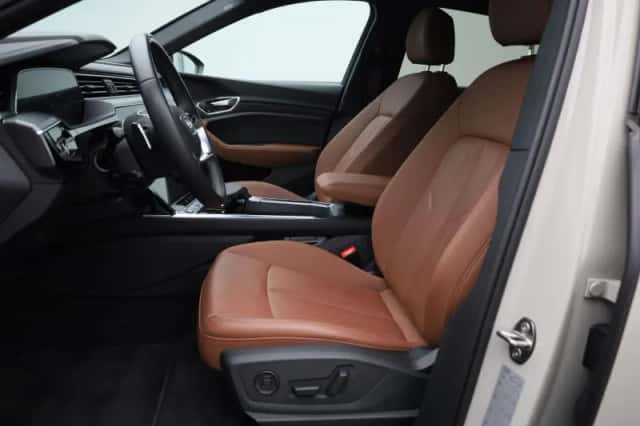 Audi Q8 (2024) thumbnail 11