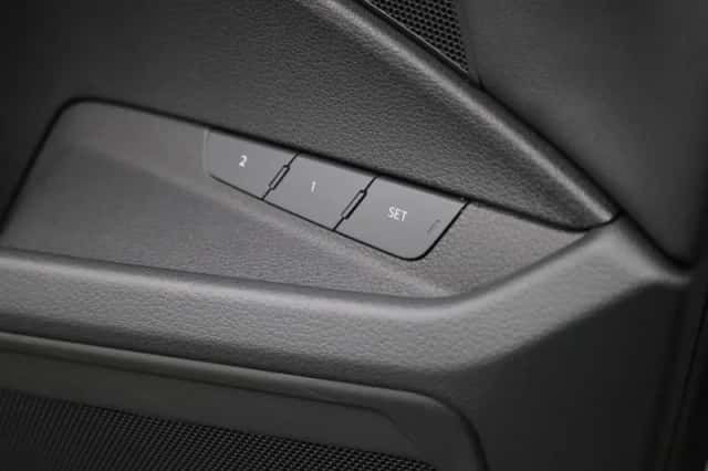 Audi Q8 (2024) thumbnail 38