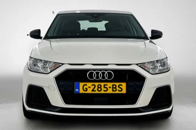Audi A1 (2019) thumbnail 2