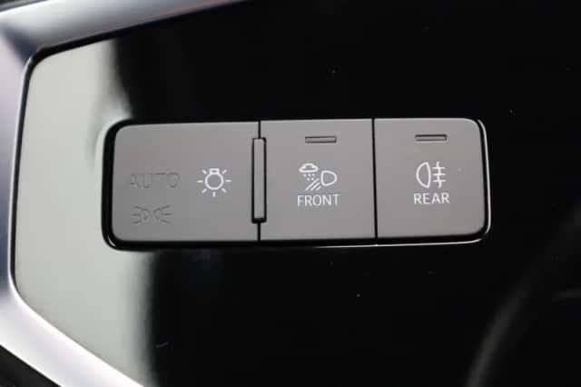 Audi Q3 (2023) thumbnail 23