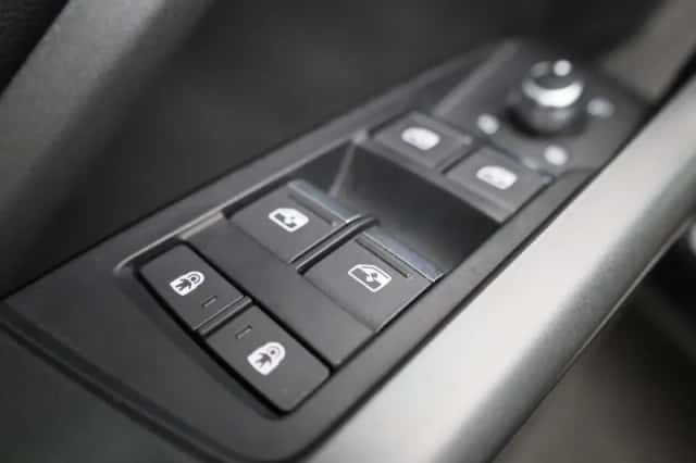 Audi Q3 (2023) thumbnail 31
