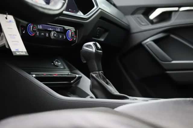 Audi Q3 (2023) thumbnail 34
