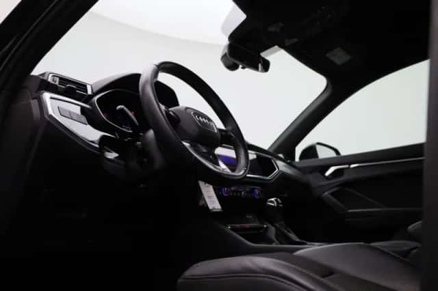 Audi Q3 (2023) thumbnail 36