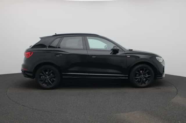 Audi Q3 (2023) thumbnail 6