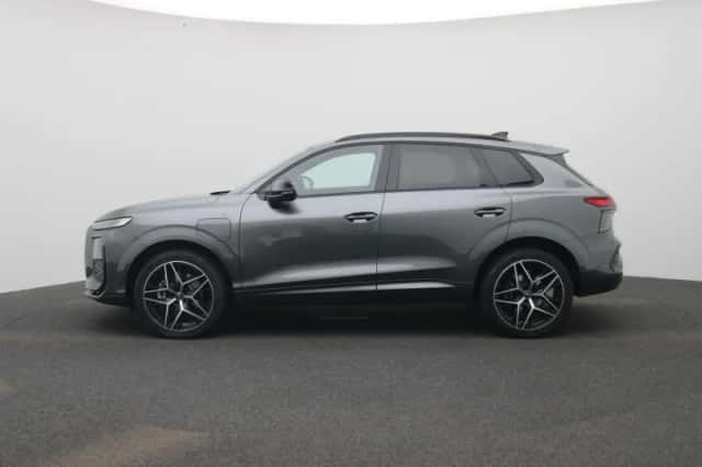 Audi Q3 (2025) thumbnail 4