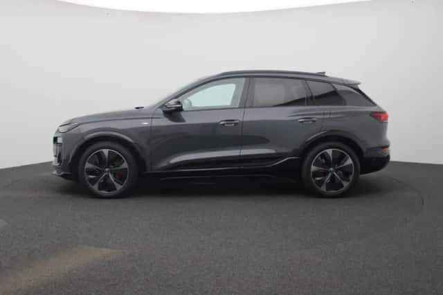 Audi Q6 e-tron (2025) thumbnail 4