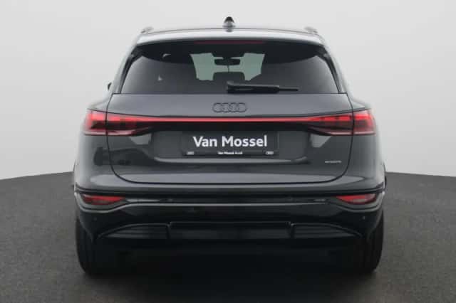 Audi Q6 e-tron (2025) thumbnail 5