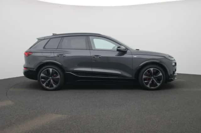 Audi Q6 e-tron (2025) thumbnail 6