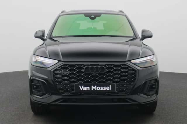 Audi Q5 (2025) thumbnail 2