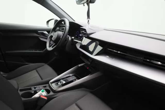Audi A3 (2024) thumbnail 32