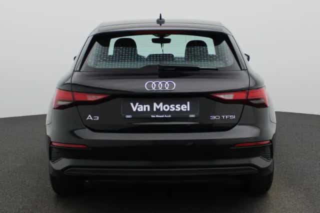 Audi A3 (2024) thumbnail 5