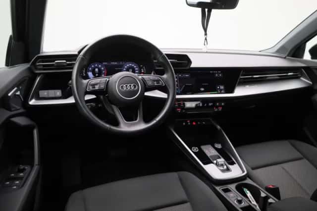 Audi A3 (2024) thumbnail 8