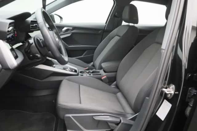 Audi A3 (2024) thumbnail 9