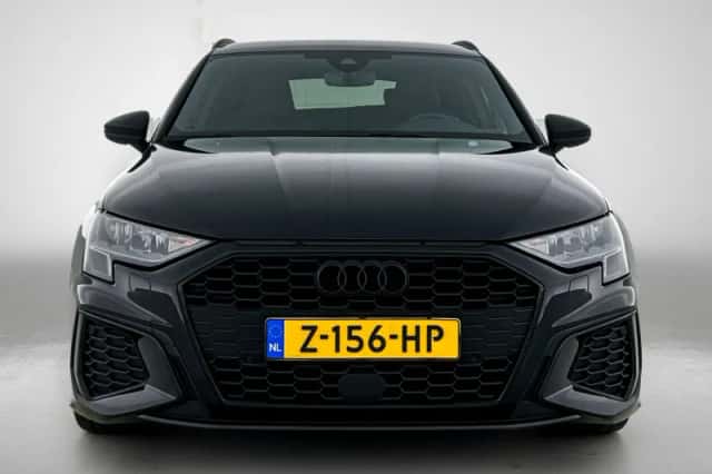Audi A3 (2023) thumbnail 2
