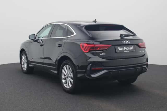 Audi Q3 (2024) thumbnail 3