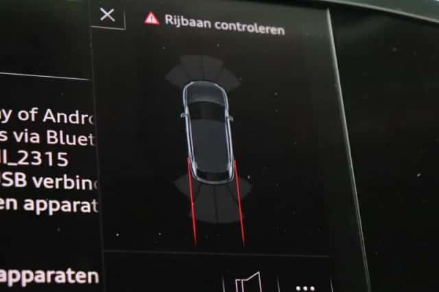 Audi Q3 (2024) thumbnail 28