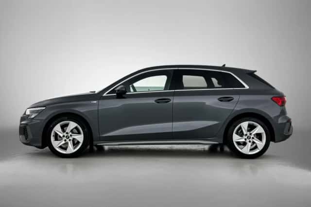 Audi A3 (2022) thumbnail 3