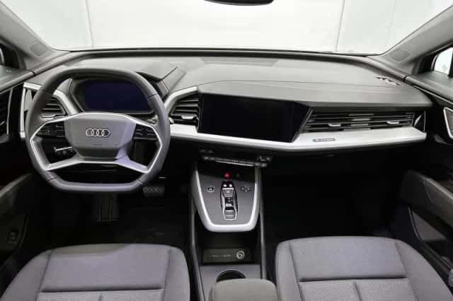 Audi Q4 e-tron (2024) thumbnail 16