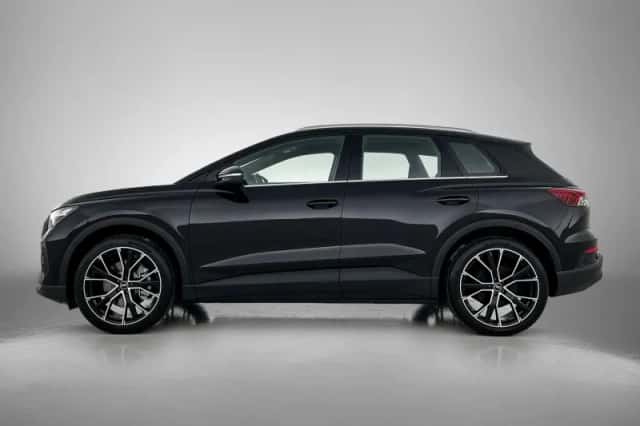 Audi Q4 e-tron (2024) thumbnail 3