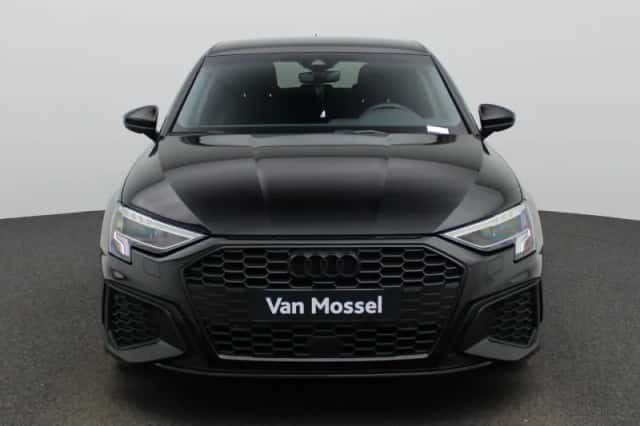 Audi A3 (2024) thumbnail 2