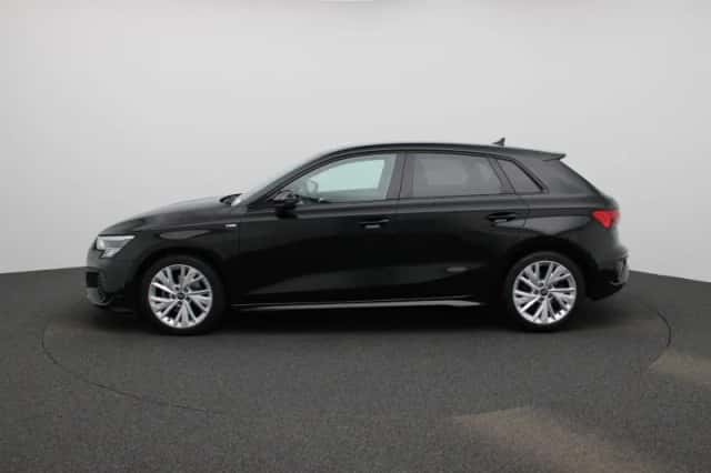 Audi A3 (2024) thumbnail 4