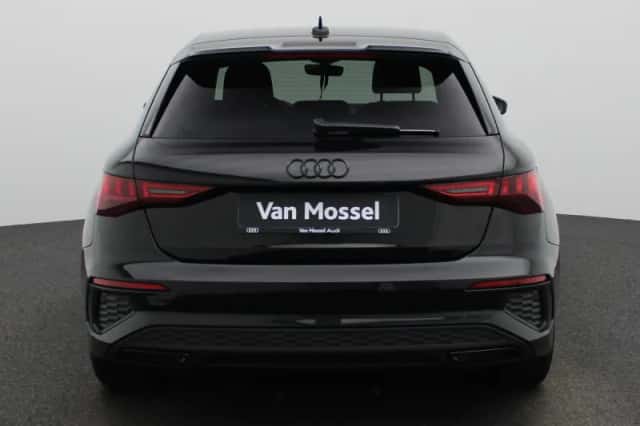 Audi A3 (2024) thumbnail 5
