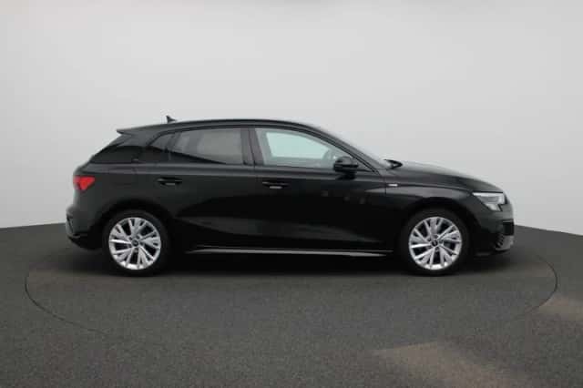 Audi A3 (2024) thumbnail 6