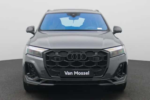 Audi Q7 (2025) thumbnail 2