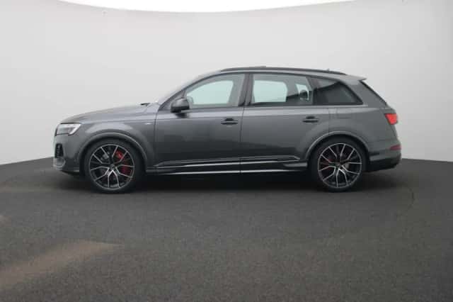 Audi Q7 (2025) thumbnail 4