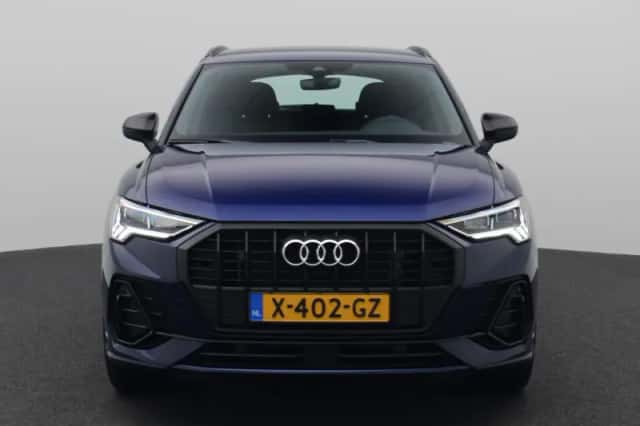 Audi Q3 (2023) thumbnail 2