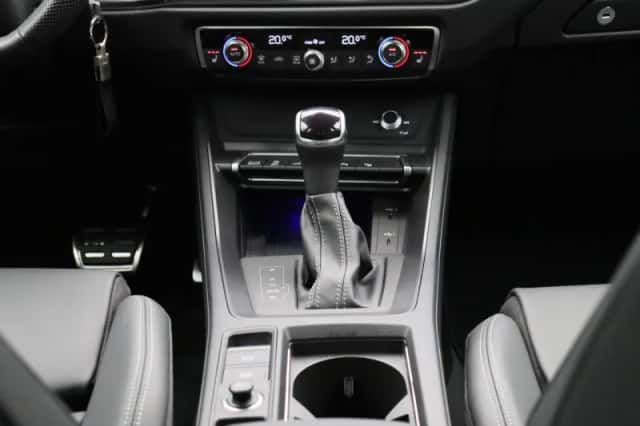 Audi Q3 (2023) thumbnail 11