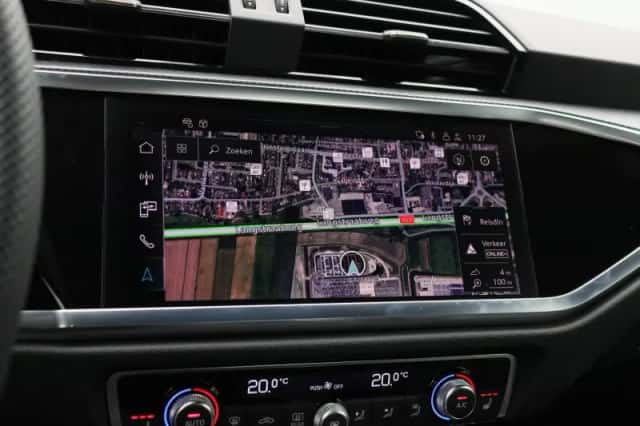 Audi Q3 (2023) thumbnail 17