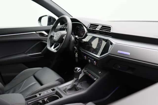 Audi Q3 (2023) thumbnail 42