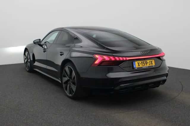 Audi e-tron GT (2023) thumbnail 3