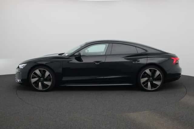 Audi e-tron GT (2023) thumbnail 4