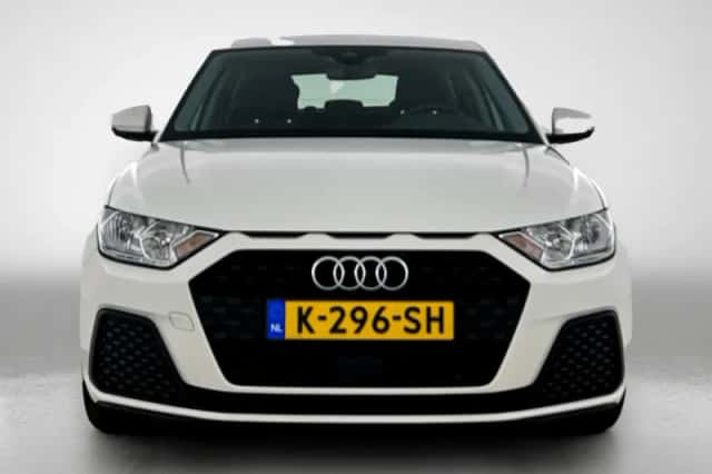 Audi A1 (2021) thumbnail 2