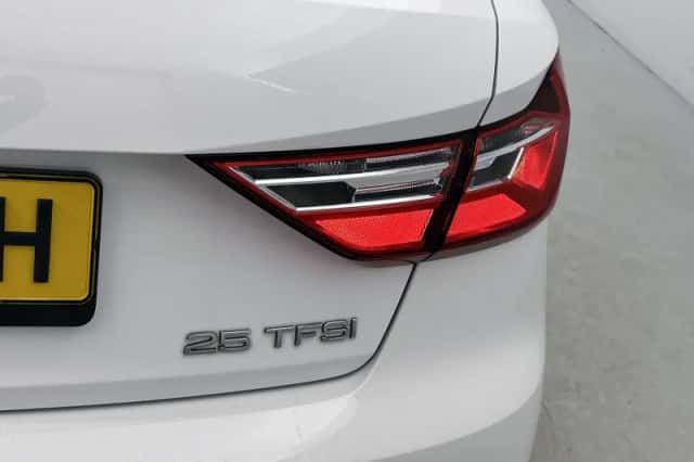 Audi A1 (2021) thumbnail 8